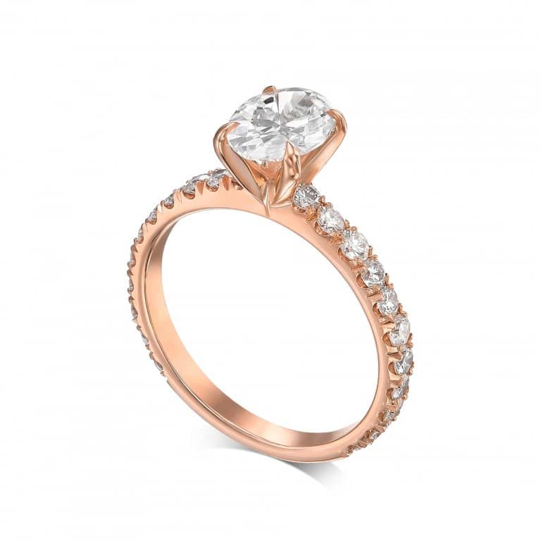טבעת אירוסין קלאסית זהב ורוד עם יהלום בצורת OVAL
