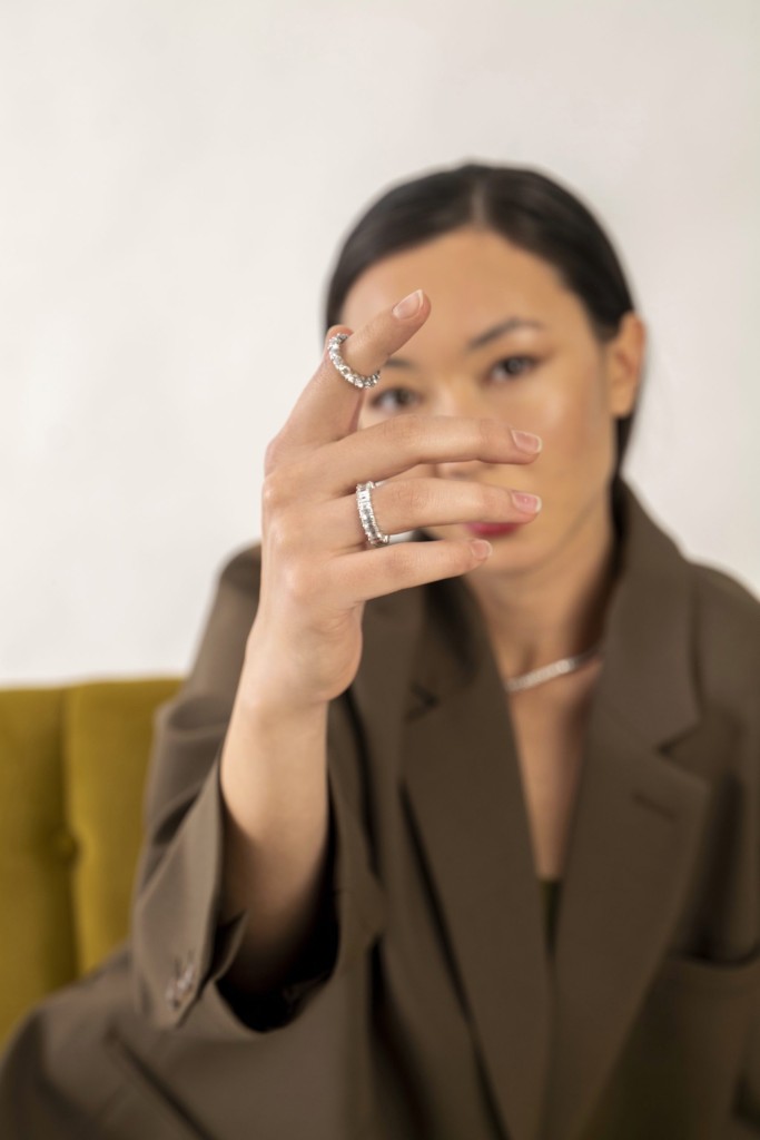 תכשיטים שמספרים סיפור: שילובים שייצרו מראה בלתי נשכח